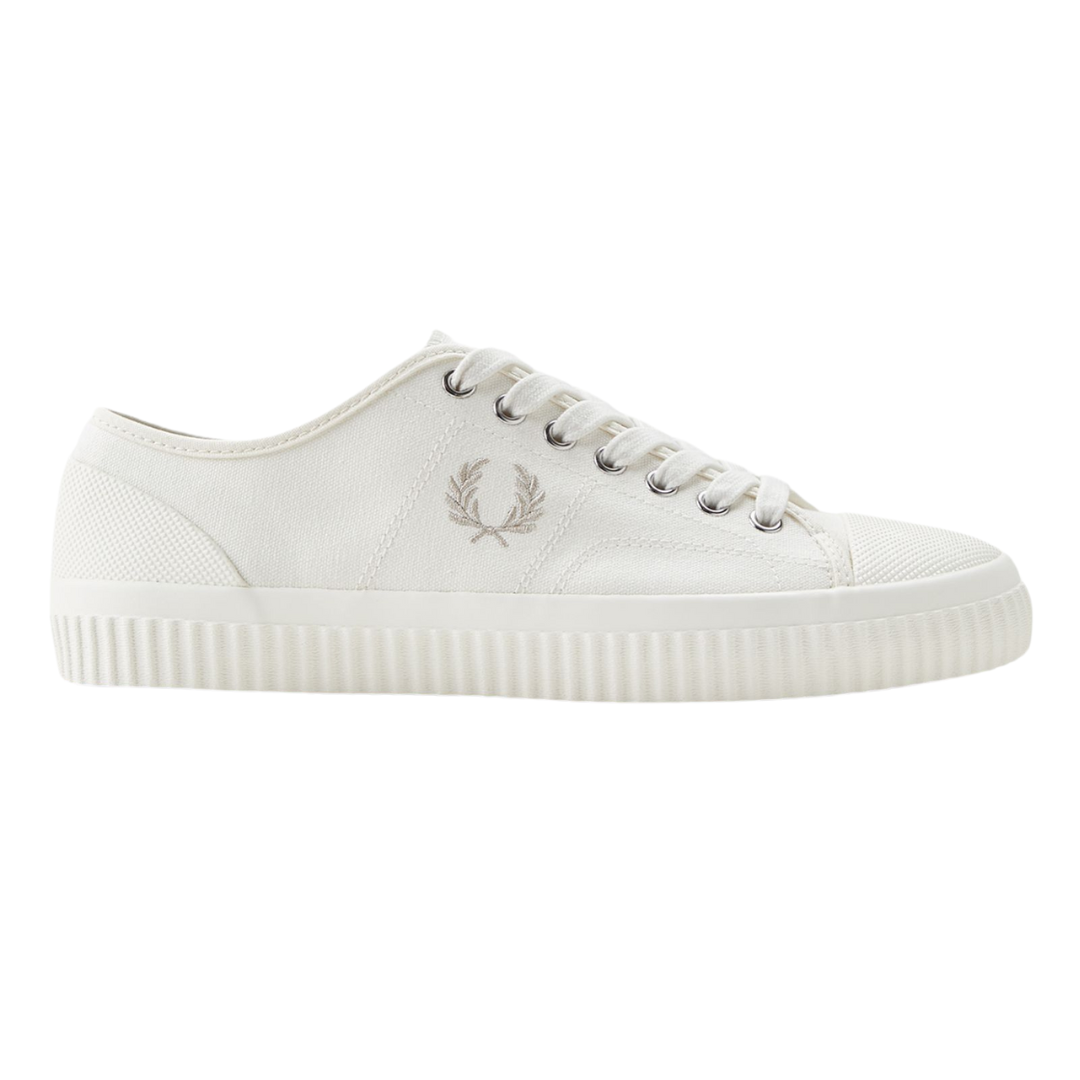 Fred Perry Hughes Low Sneaker in Ecru