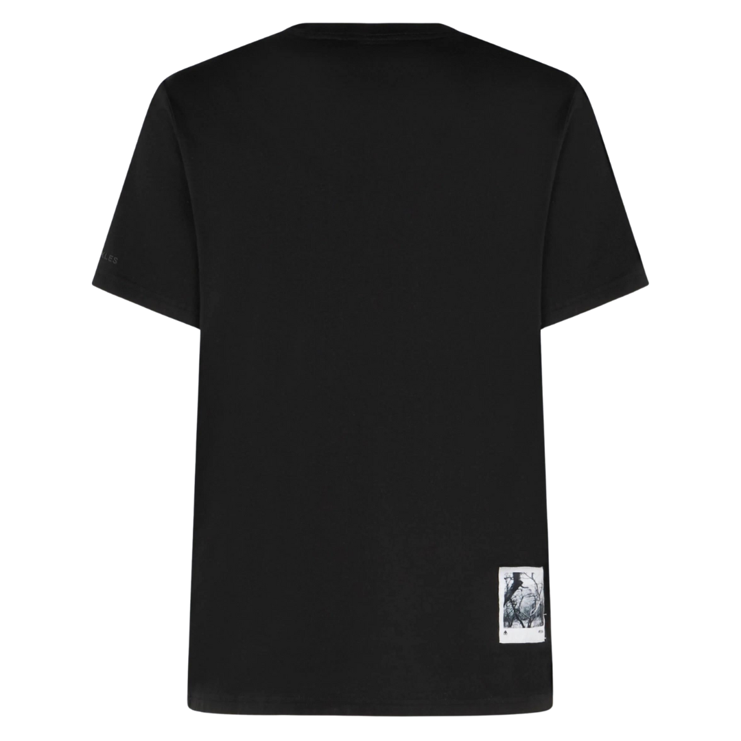 Moose Knuckles Igenous Tee in Black